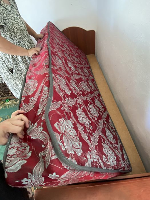 Продам кроват одна спальный