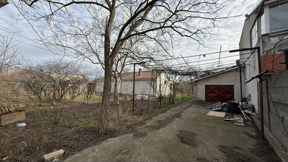De Vanzare Teren+Casa