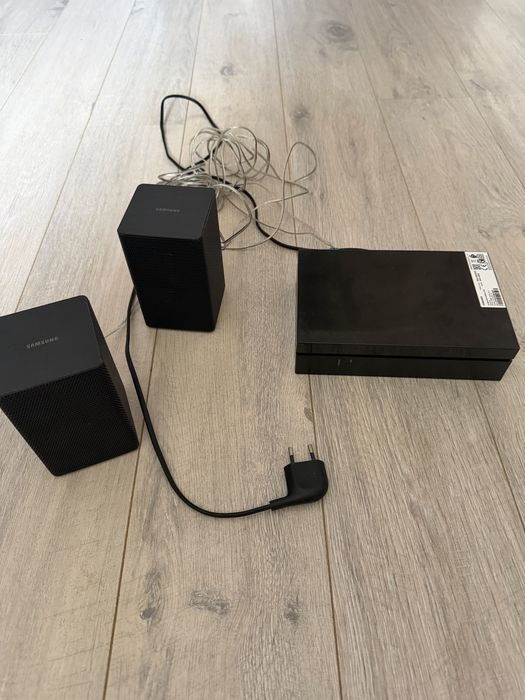 Kit wireless Surround SWA-8500S/EN pentru soundbar-uri Samsung