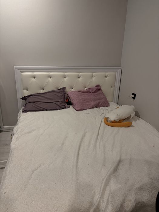 Продам кровать 180*200 идеальное