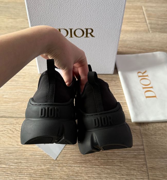 Dior sneakers noi, originali