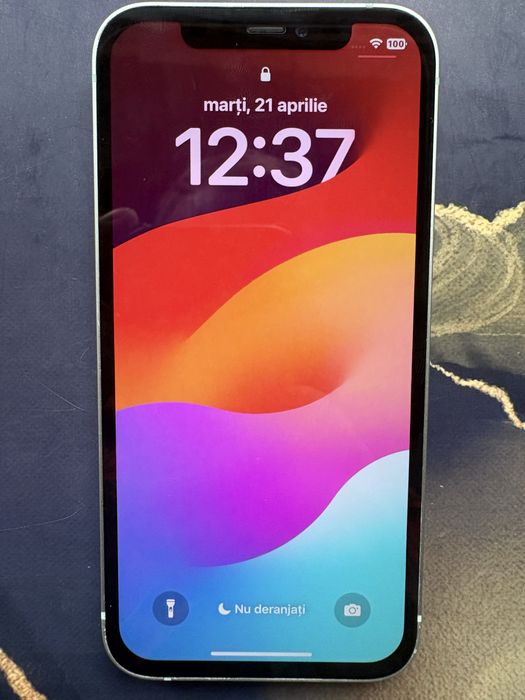 Iphone 12 verde-mentă, ca nou