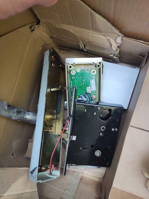 Продам электронные дверные замки