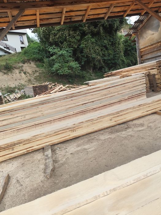 Vând cherestea rășinoase