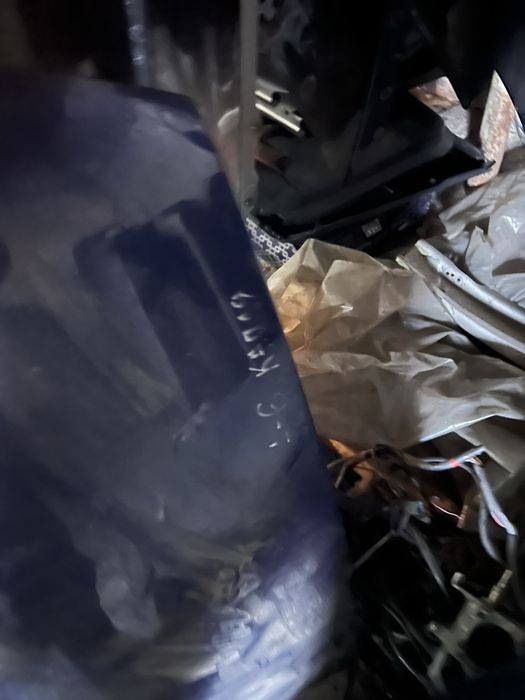 Продам капот на SHARAN