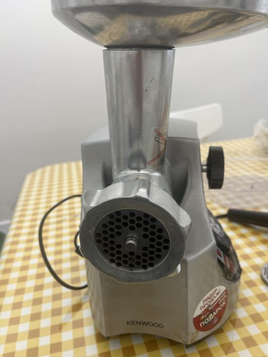 Продам мясорубку Кенвуд