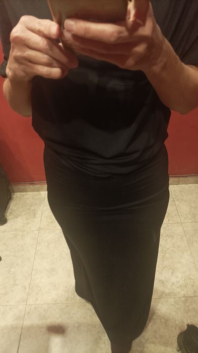 Стилна дълга черна рокля