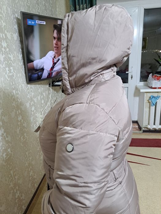 Продаю женский пуховик