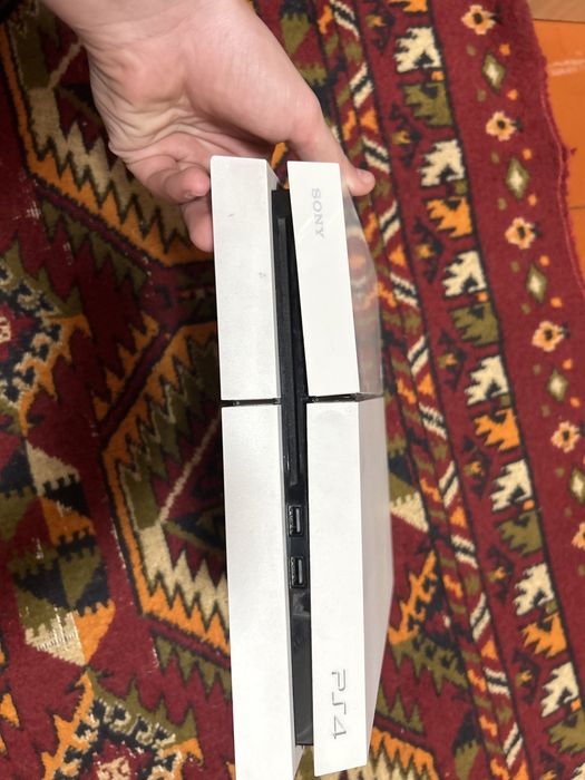 Плейстайшен 4 слим ,90к