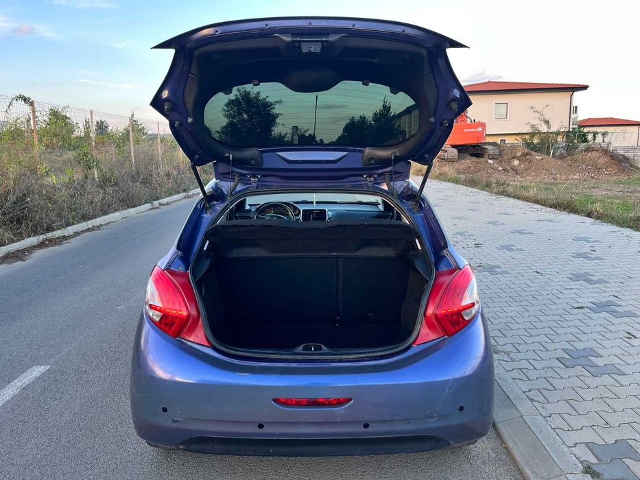 Peugeot 208 1.4 HDi • 2013 • 3.000 €