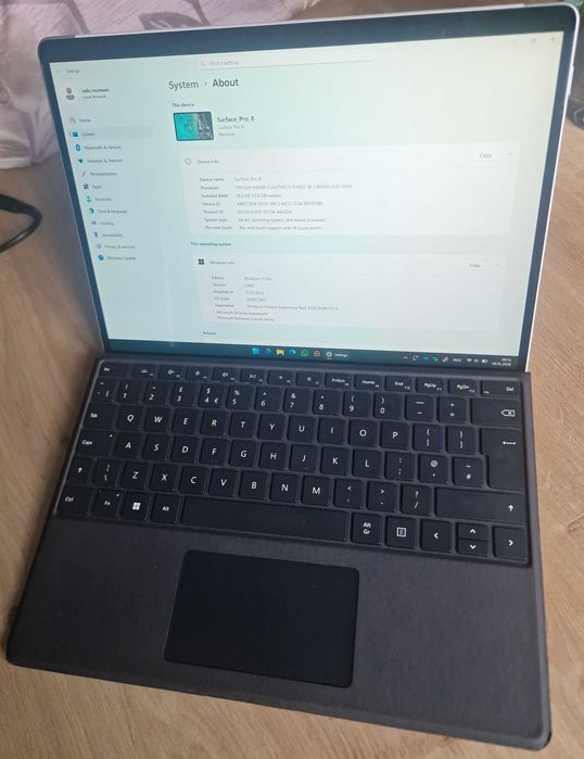 Tableta / laptop Microsoft Surface Pro 8, i5-1145G7, 16GB, 256Gb SSD