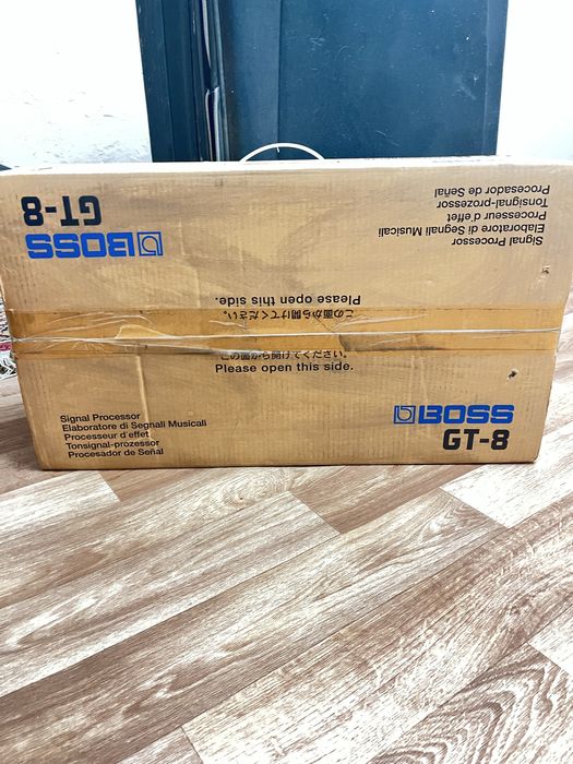 Гитарный процессор   Эфектов  Boss Gt 8