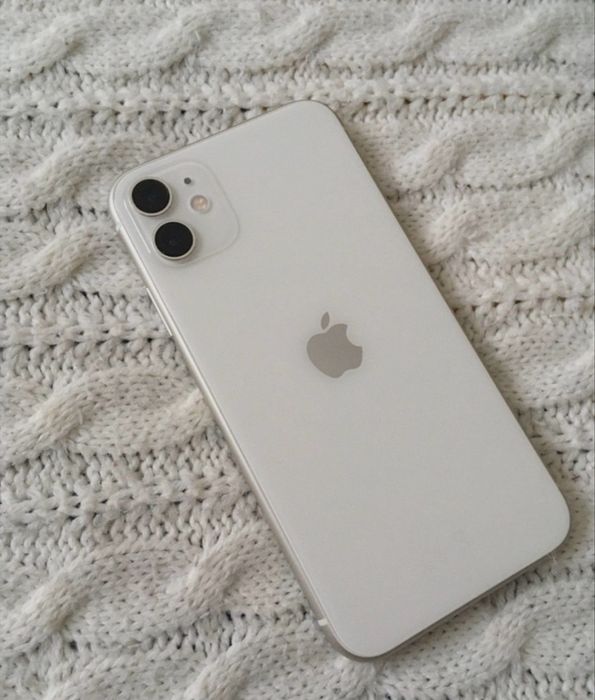 Продается айфон 12