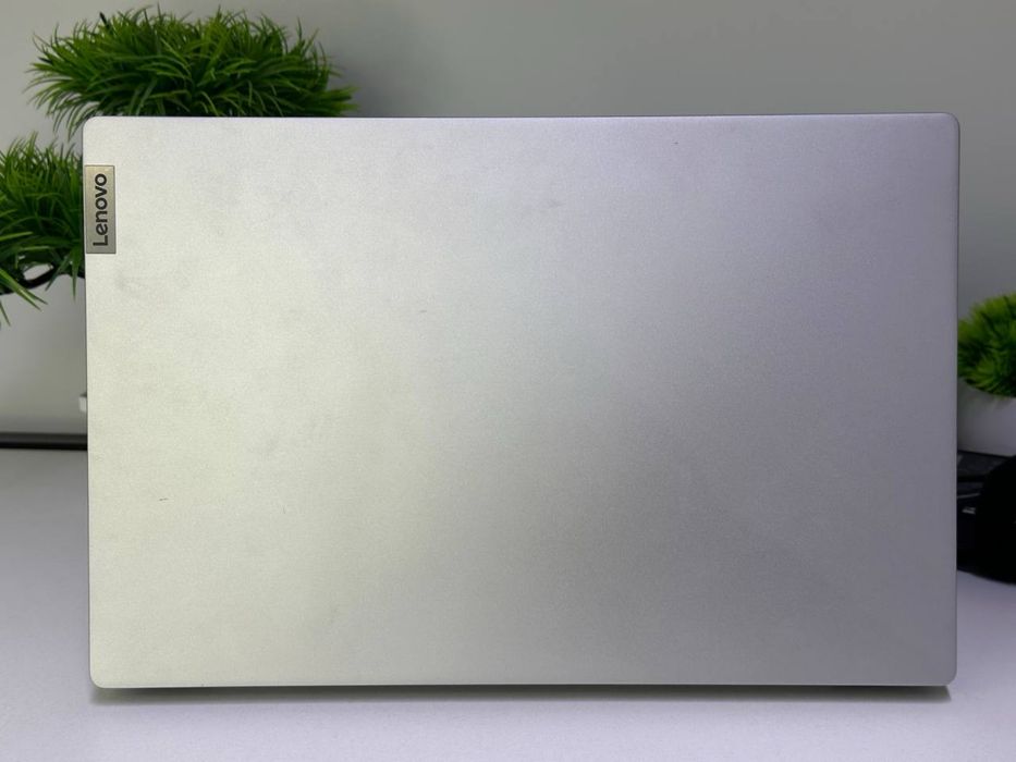 Ноутбук Lenovo core i7-1065G7