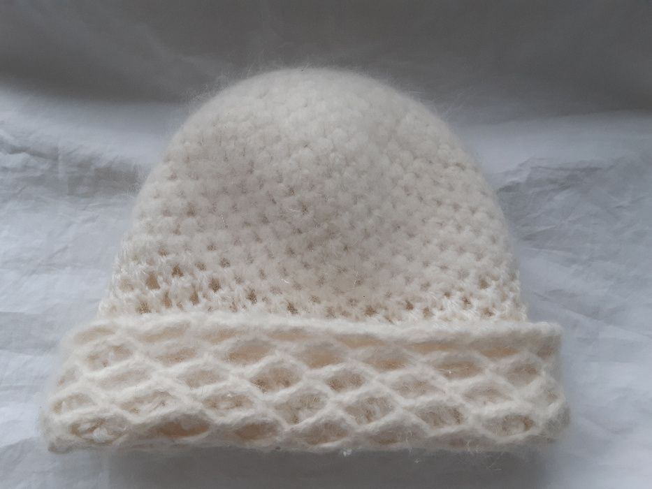 нови шапки 100% wool/ вълна