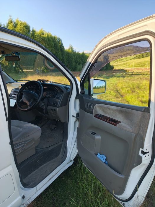 Продам Nissan Elgrand