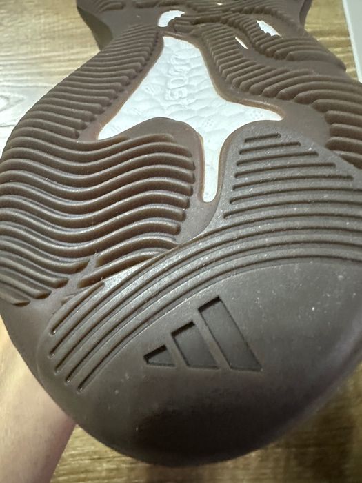 Маратонки adidas Yeezy boost 380