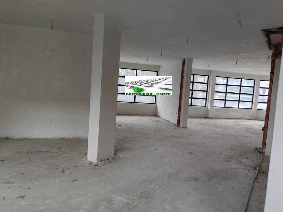 Дава се под наем Магазин в Пловдив, Христо Смирненски - 1237 кв.м за 8659 € - Снимка #6