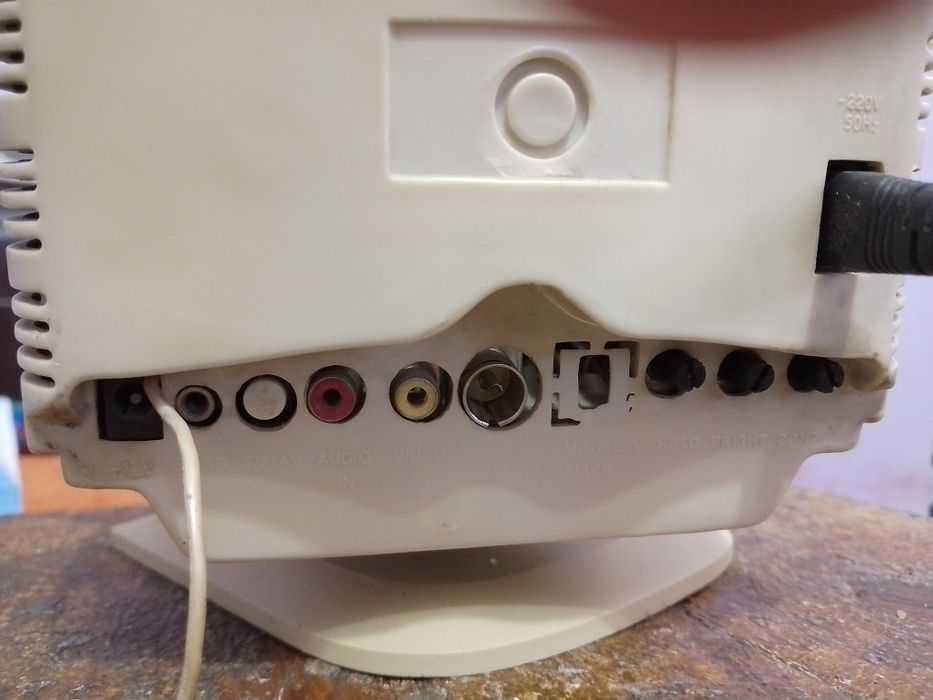 Телевизор черно белый советский