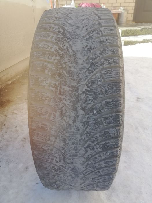 Шины на R 18 продам