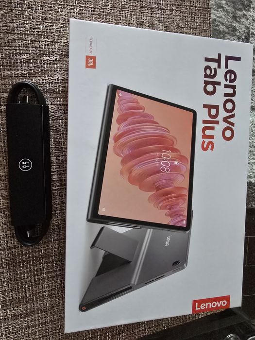 Tableta lenovo tab plus ca noua