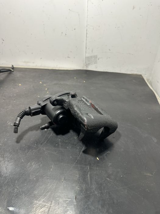 Motoras Etrier frana  dreapta spate Audi A4 B8 Audi a5 8T