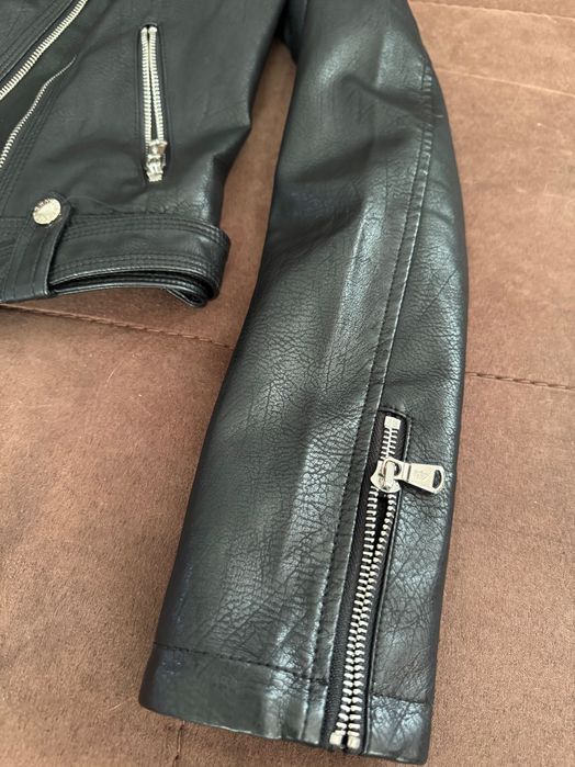 Дамско кожено яке