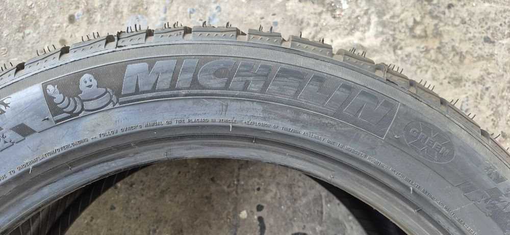 2 anvelope iarna Michelin 265/45/19.Pretul este pe bucata