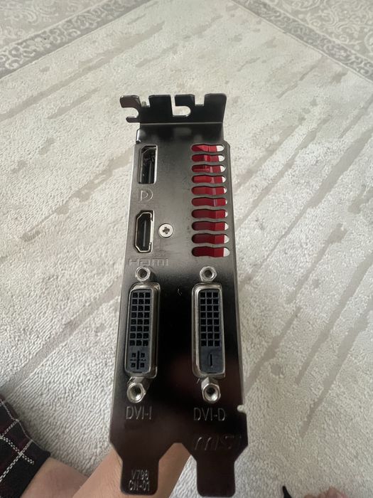 Продается Видеокарта Видеокарта MSI R7 370 GAMING