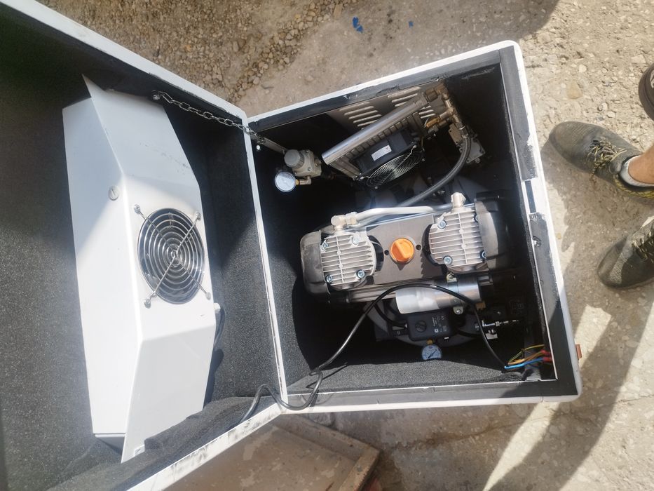 Безмаслен зъболекарски компресор