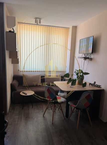 Дава се под наем Двустаен апартамент в Варна, Център - 50 кв.м за 508.47 € - Снимка #2