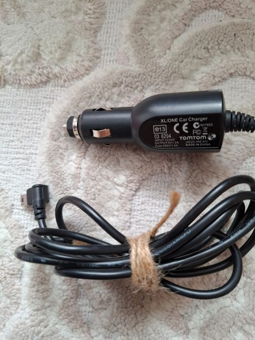Cablu alimentare auto pentru dispozitive Tomtom (navigații, camere )