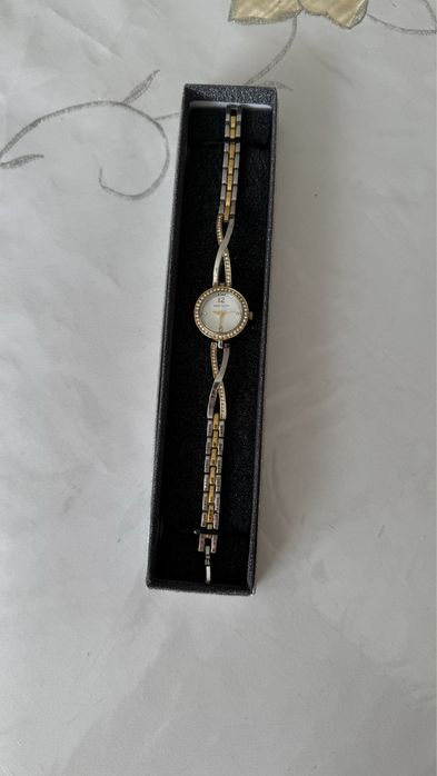 Кварцевые часы Anne Klein