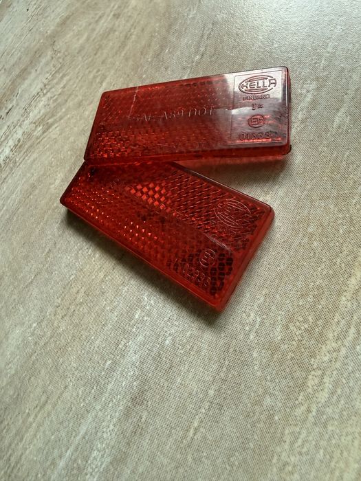 Задние стопы HELLA BLACK на BMW E34 БМВ Е34