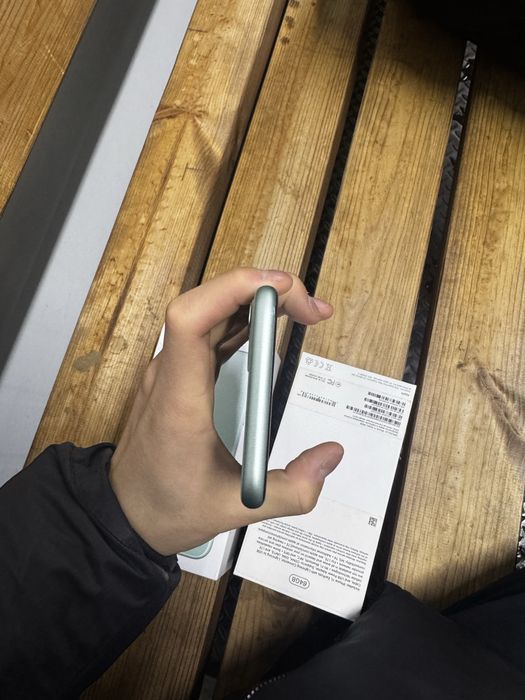 Продаеться iPhone 11 64GB