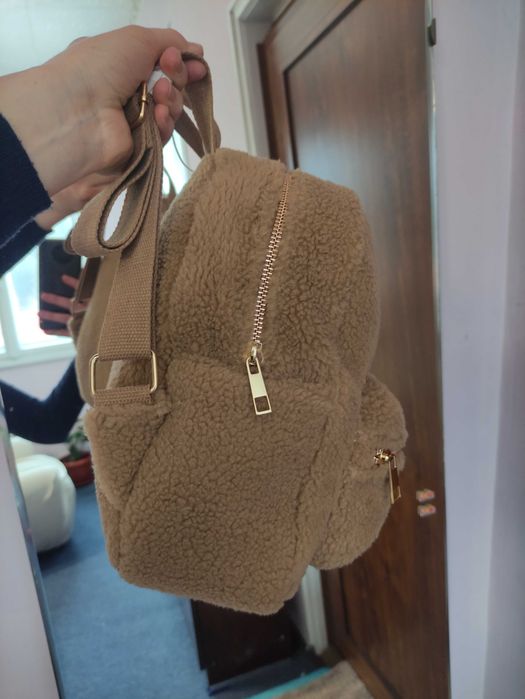 Дамска чанта Sinsay, малка дамска раница, нова, бежова раница