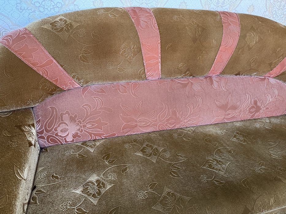 Продается диван тройка 321