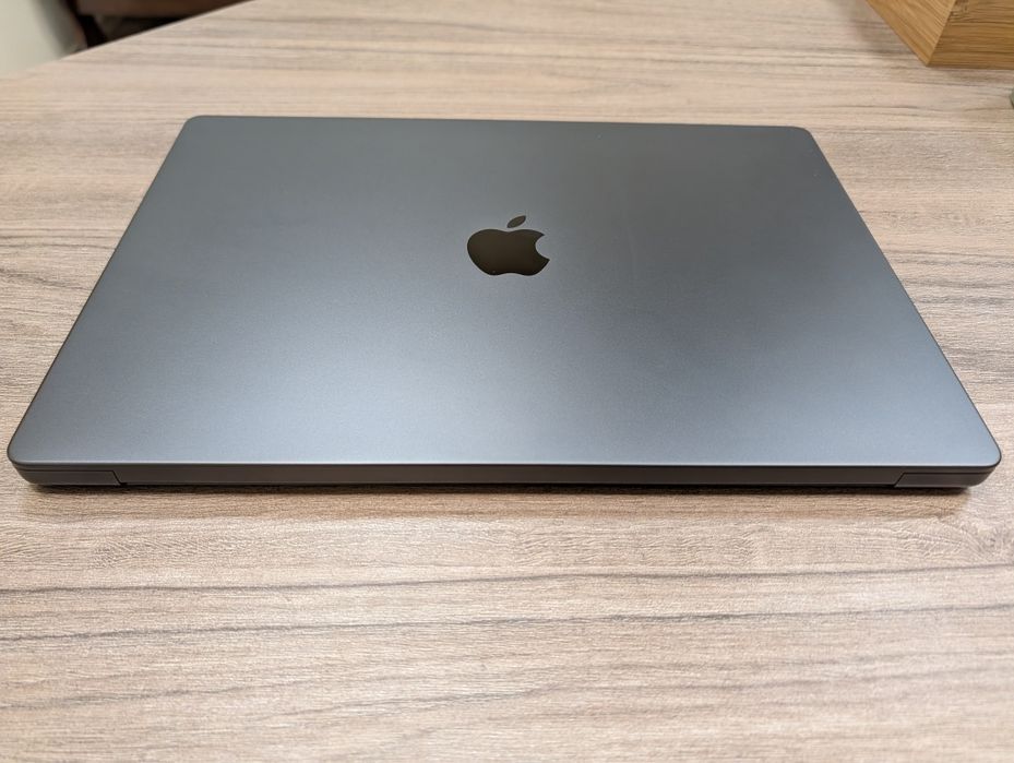 MacBook Pro M3 16 инча 18GB 2023 като нов. Батерия 99%