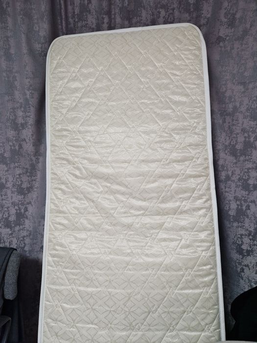 Продаю матрас размер 80*200
