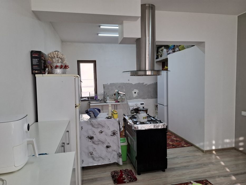 Кибрайский р-н Набережной Про-ся 6-соток дом 4-комнат