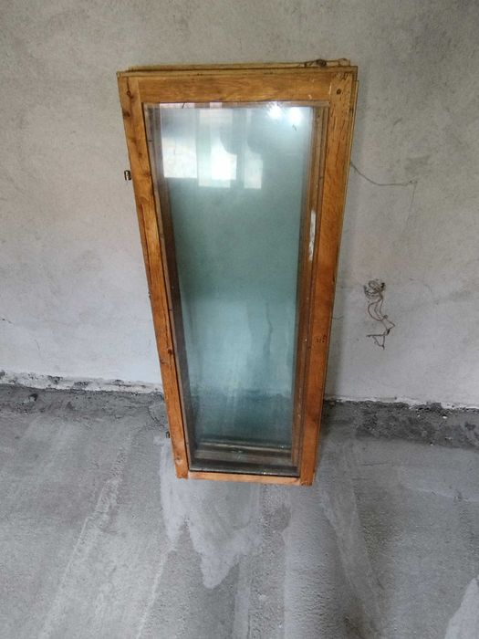 Vand uși și ferestre lemn masiv stejar uscat de peste 10 ani, stare b