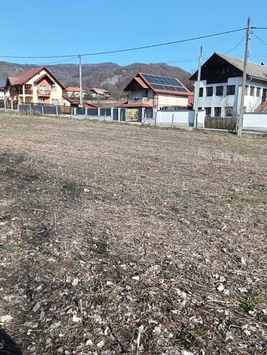 Teren de vanzare – Bunești, Vâlcea, Str. Trandafirilor colț cu Str. Parcului - intravilan 2.342 mp