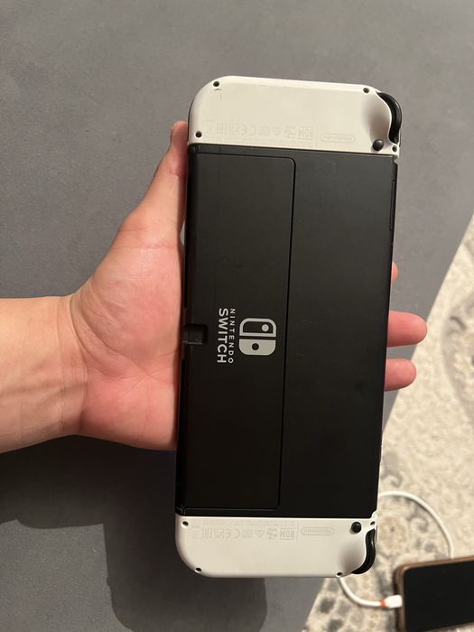 Продам Нинтендо Свитч ОЛЕД