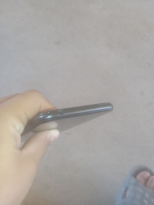 Honor8a xotirasi 32 aybi ekrani singan registratsiyaga tushgan lekin