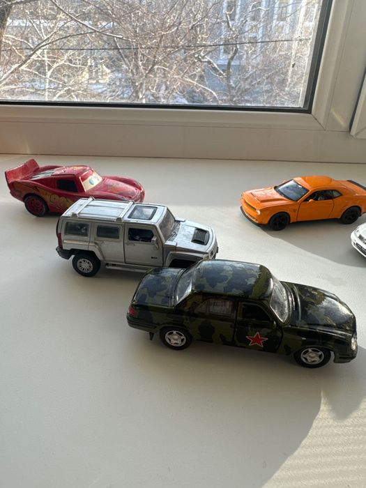 Металлические машинки