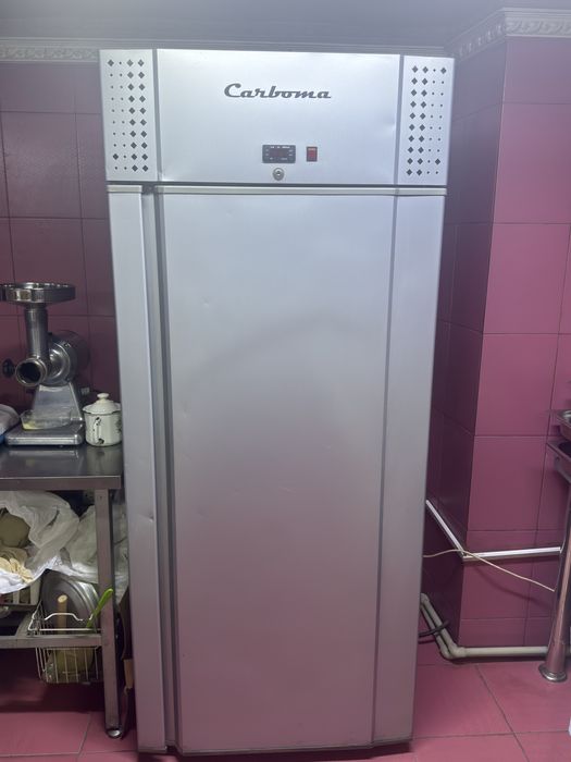 Продаю холодильник шкаф. Высота 1.83