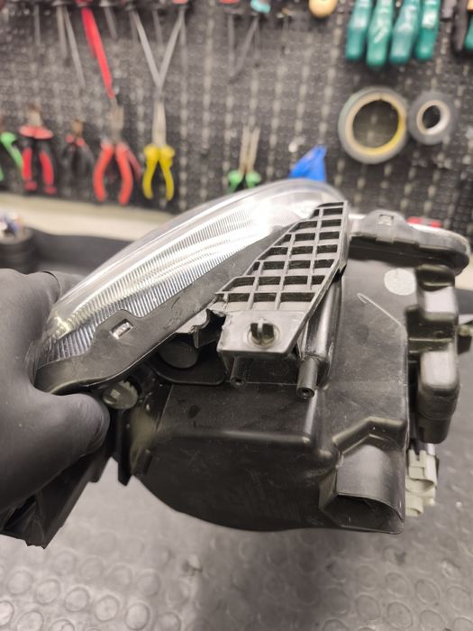 Фар suzuki vitara