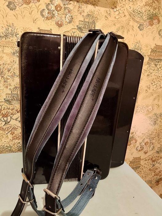 Продам Баян Рубин 7