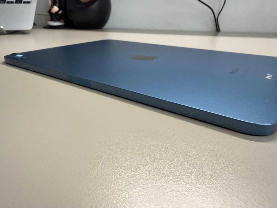 Ipad Air m1 WIFI 2022 albastru 64gb + Apple Pen 2nd gen