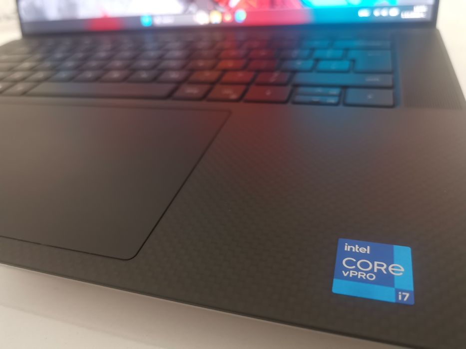 Лаптоп Dell XPS 15 9500 Intel i7, Nvidia 1650 Ti, 1TB NVMe, 16GB RAM